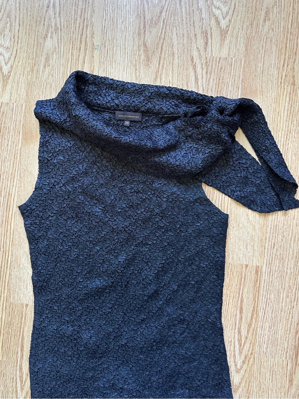Adolfo Dominguez Black Sleeveless Textured Cowl Neck Top